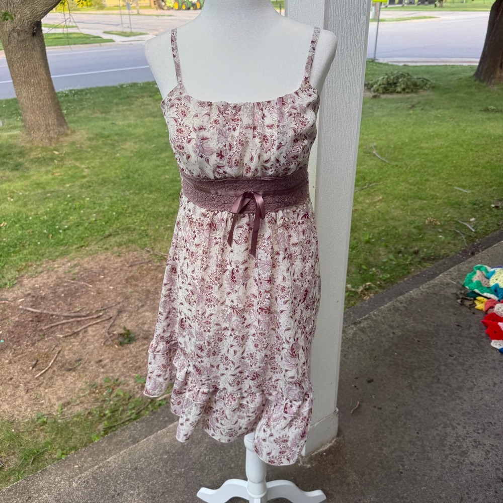 Maurices Womens Small Paisley Floral Lace Empire Waist Ruffle Hem Sundress Mauve